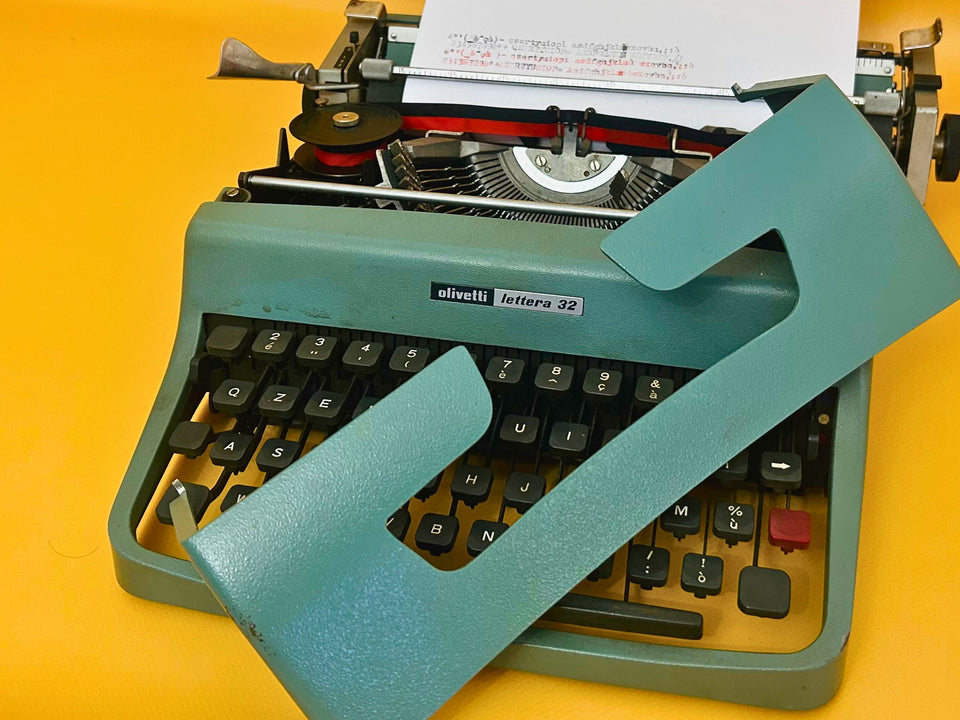 Working Olivetti Lettera 32 Typewriter | Teal Blue | QZERTY