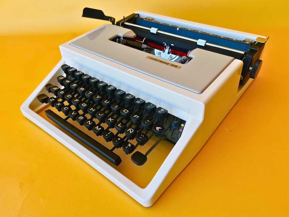 Working Typewriter Underwood 310 Gray and White with Case