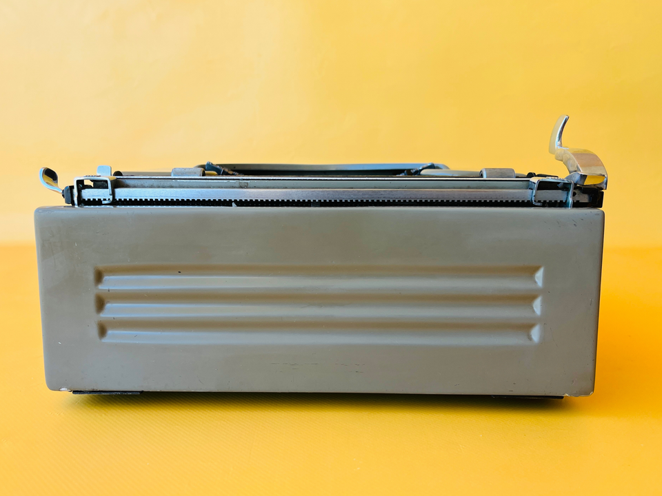 Hispano Olivetti Studio 46 | Sage Green | Noir Edition with Vintage Patina