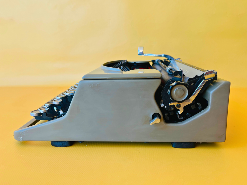 Hispano Olivetti Studio 46 | Sage Green | Noir Edition with Vintage Patina