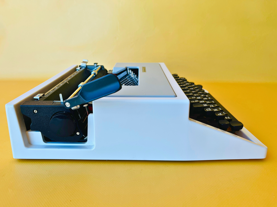 Working Typewriter Underwood 310 Gray and White with Case