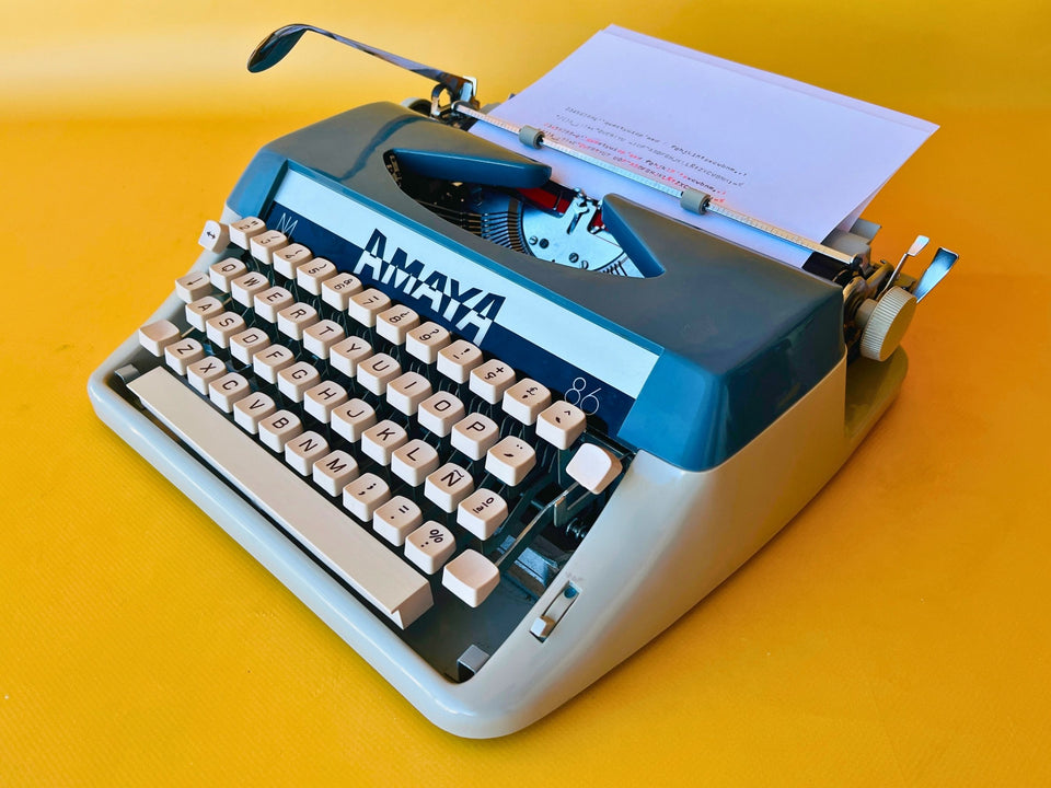 Working Amaya 86 Typewriter | Sleek Black & Grey 1980s Design