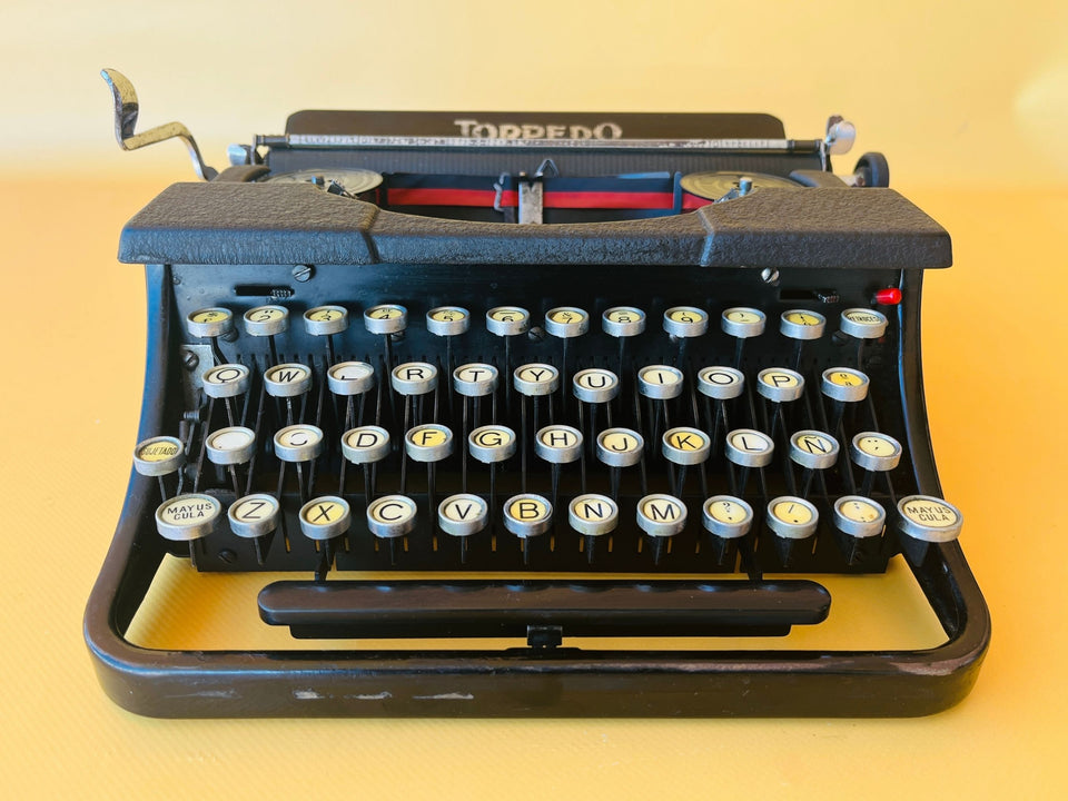 Torpedo Modell 6 | Classic Gloss & Crinkle Black | The Pinnacle of German Mechanical Art