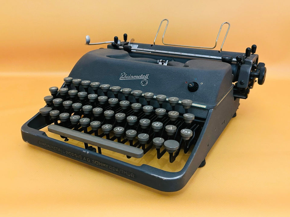Rheinmetall KST portable typewriter dark gray German QWERTY keyboard fully working
