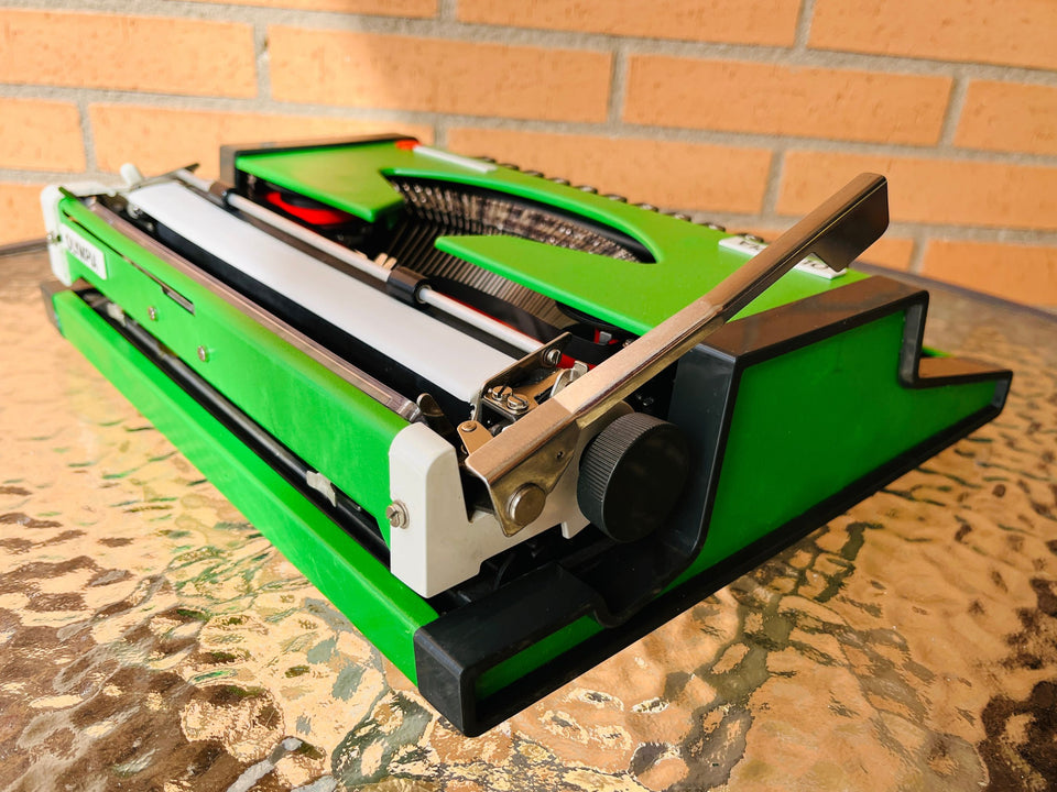 💚 Custom Lime Green Olympia Traveller de Luxe Typewriter – A One-of-a-Kind Collector's Piece