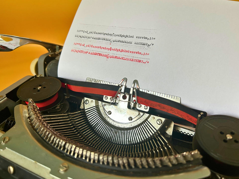 Working Brother Deluxe Typewriter | Blue Portable Manual Typewriter with Case | AZERTY
