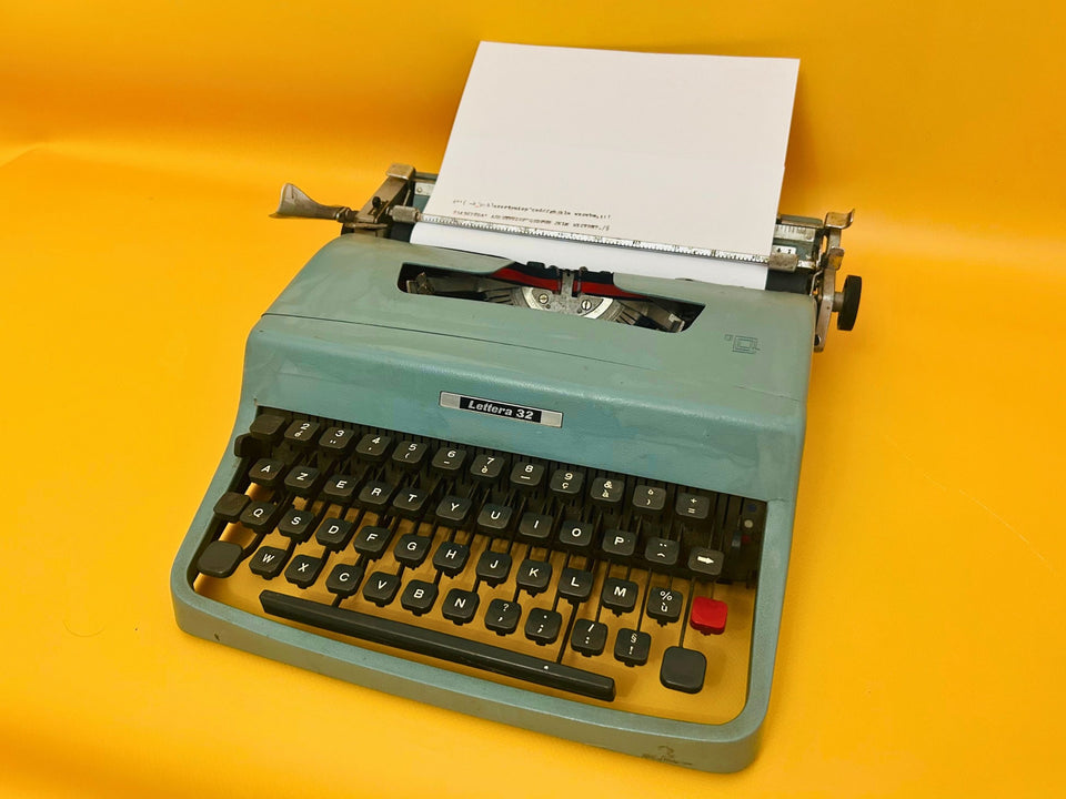 Working Olivetti Lettera 32 Typewriter | Blue Portable Manual Typewriter | AZERTY