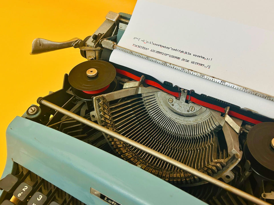 Working Olivetti Lettera 32 Typewriter | Blue Portable Manual Typewriter | AZERTY
