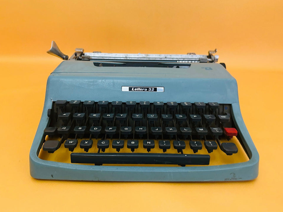 Working Olivetti Lettera 32 Typewriter | Blue Portable Manual Typewriter | AZERTY