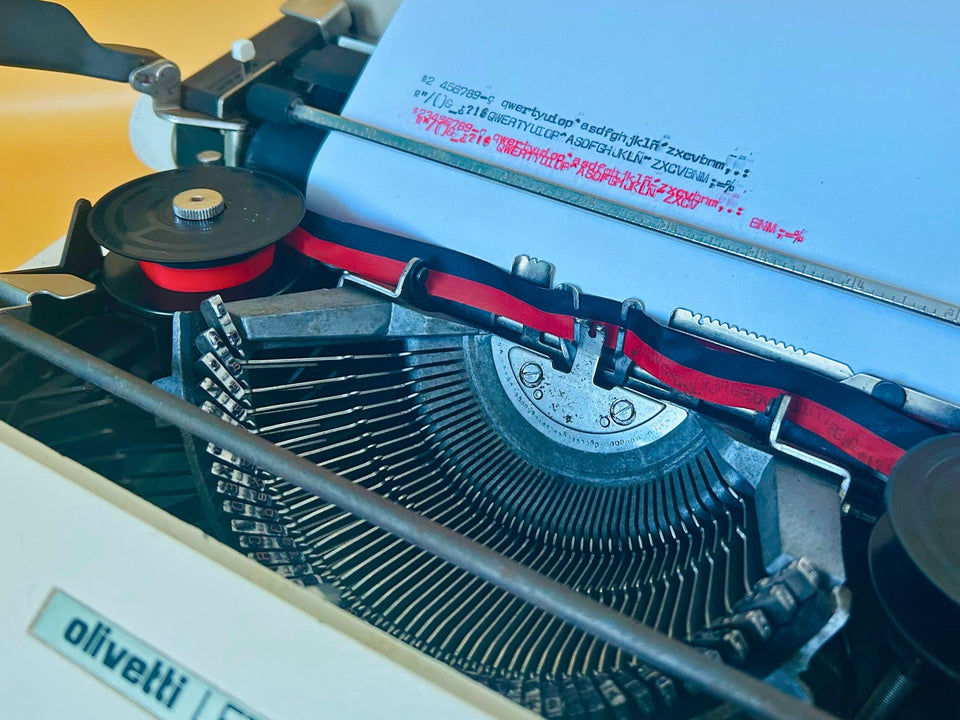 Olivetti Lettera 35 | Industrial Cream-Grey | Rare Spanish-Built Mechanical Gem