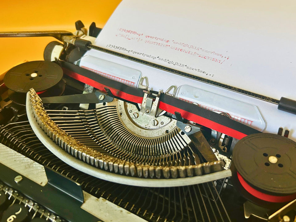 Adler Tippa Portable Typewriter – White | English QWERTY | With Case | Professionally Serviced (Copy)