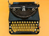 Remington Portable Vintage Typewriter - Glass Keys AZERTY French Keyboard With Case
