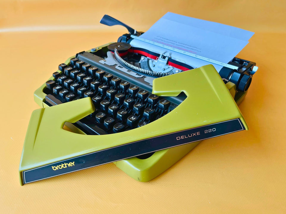 Working Typewriter Brother Deluxe 220 Green Ultra Mint