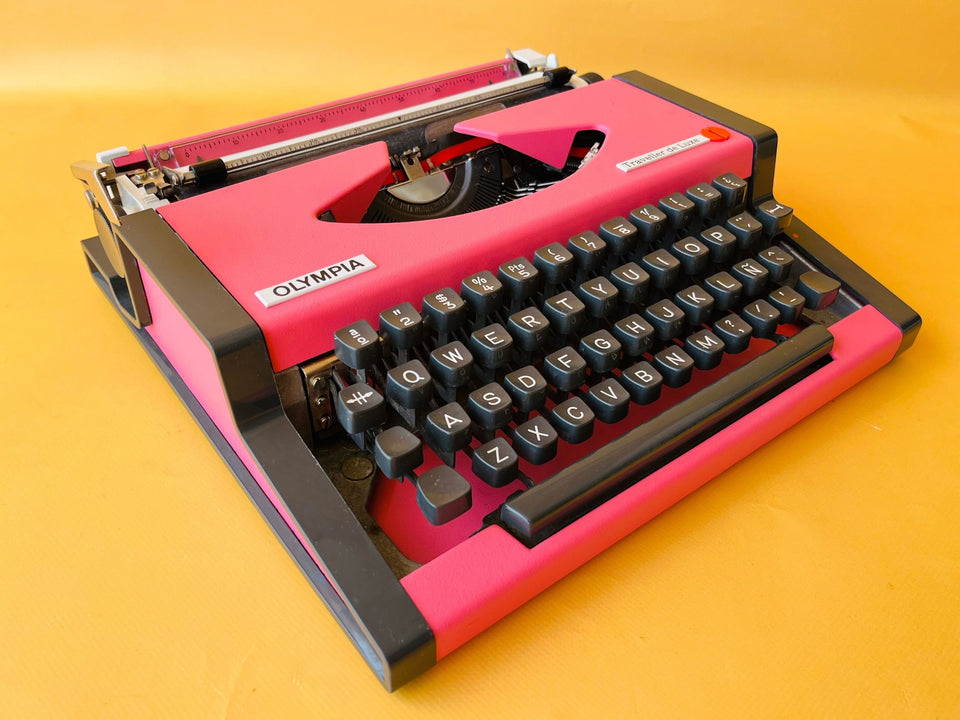 Vintage Olympia Traveller De Luxe Typewriter - Custom Pink Working Typewriter with Case QWERTY