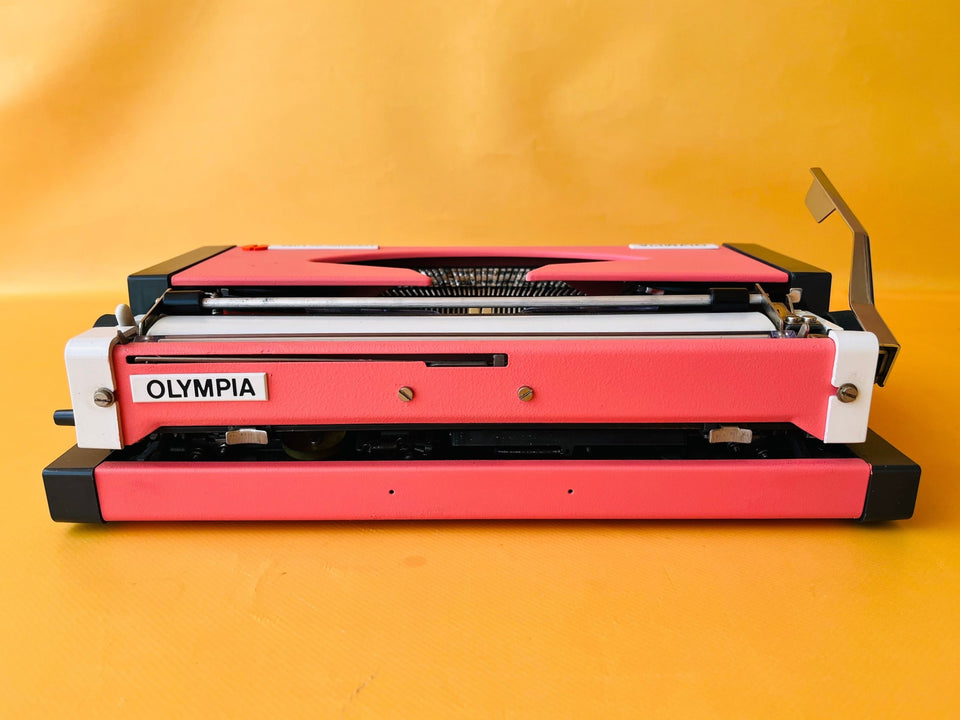 Vintage Olympia Traveller De Luxe Typewriter - Custom Pink Working Typewriter with Case QWERTY