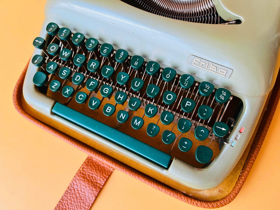 Working Typewriter Erika Model 10 Sage Green With Case And Brushes