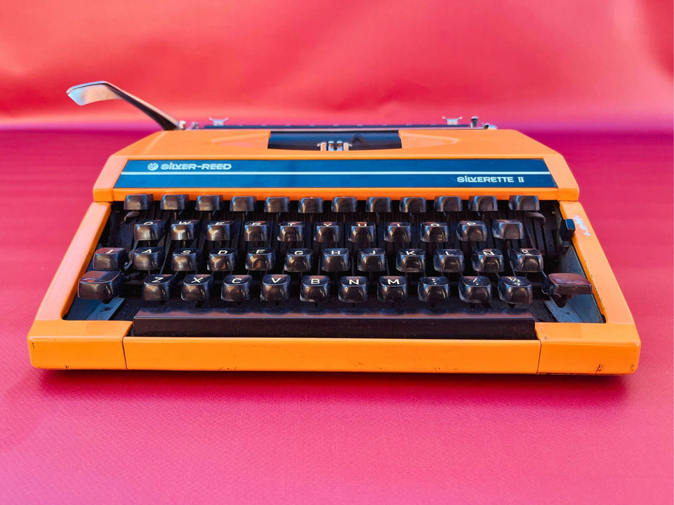 Working Typewriter Silver Reed Silverette II Orange Spanish Qwerty