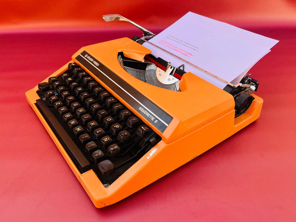 Working Typewriter Silver Reed Silverette II Orange Spanish Qwerty
