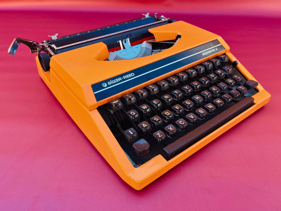 Working Typewriter Silver Reed Silverette II Orange Spanish Qwerty