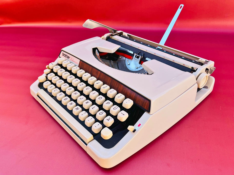 Working typewriter Brother Deluxe 900 German Qwertz