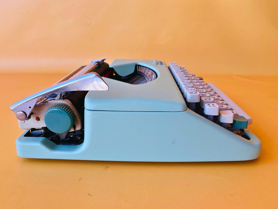 Working Typewriter Olympia Splendid 33 Custom Painted Cyan 1963