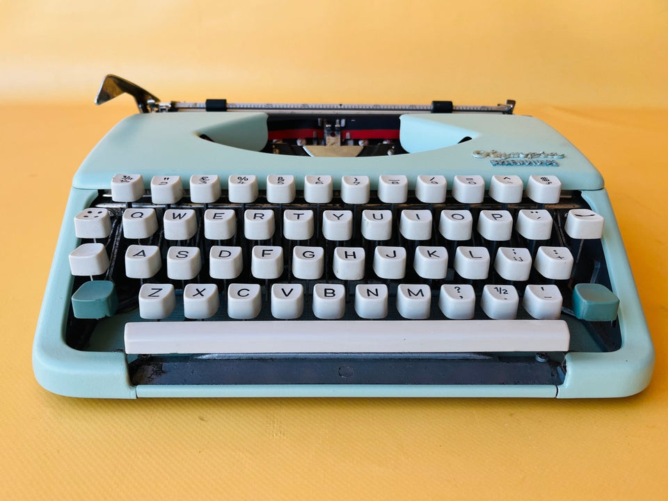 Working Typewriter Olympia Splendid 33 Custom Painted Cyan 1963