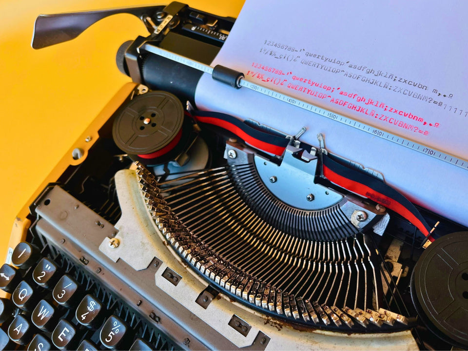 Working Typewriter Brother Deluxe 262TR Orange Spanish Qwerty