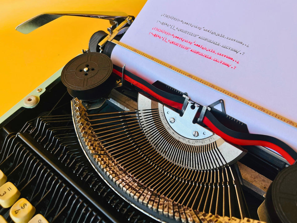 Working Typewriter Royal 200 Cyan Custom Painted Spanish Qwerty