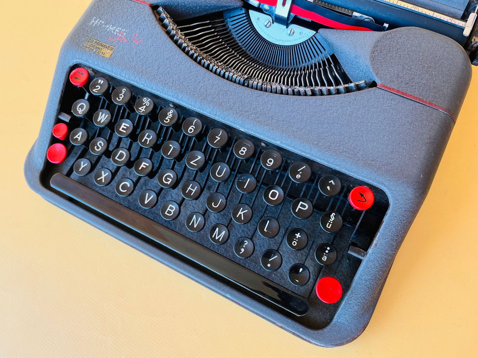 Working Typewriter Hermes Baby Metal German Qwertz With Case