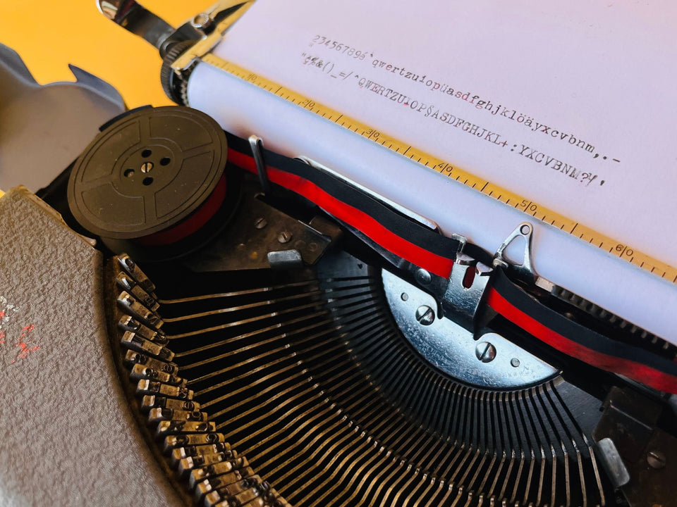 Working Typewriter Hermes Baby Metal German Qwertz With Case