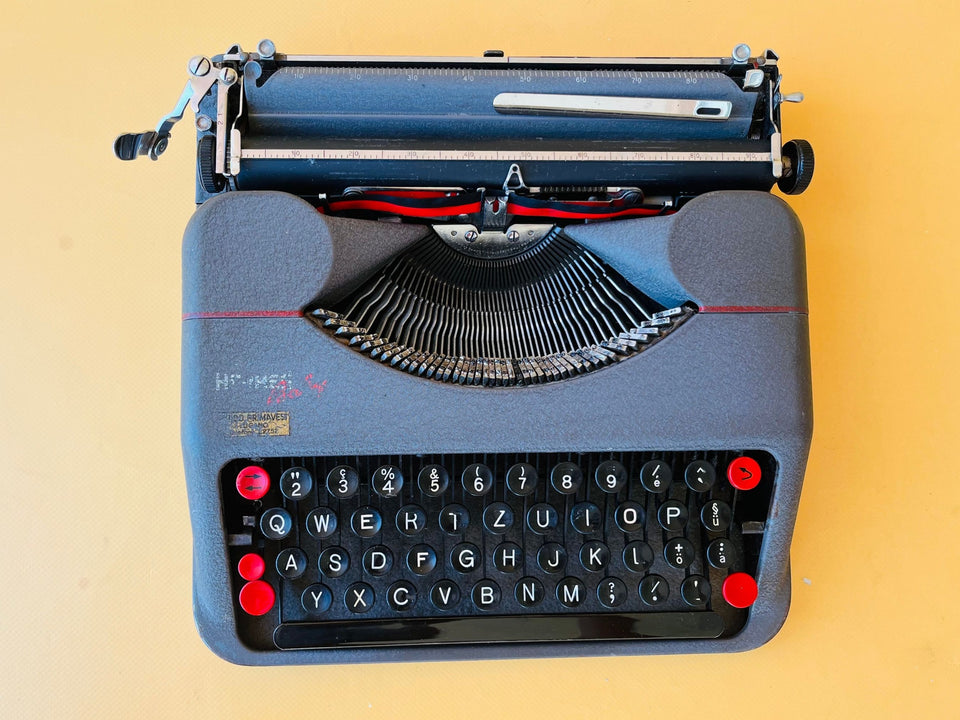 Hermes Baby German Qwertz keyboard close-up from above