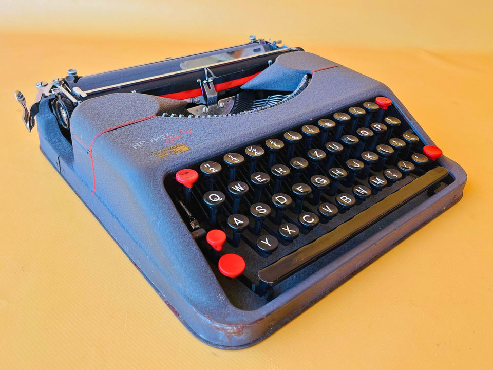 Working Typewriter Hermes Baby Metal German Qwertz With Case