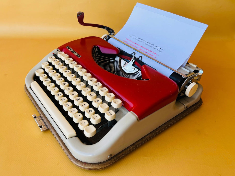 Working Typewriter Maritsa 11 Red Custom Painted Spanish Qwerty