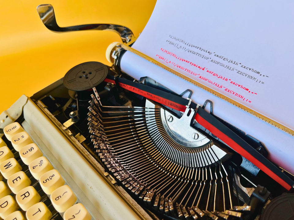 Working Typewriter Maritsa 11 Red Custom Painted Spanish Qwerty