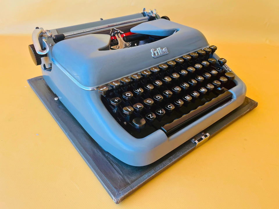 Working Typewriter Erika Model 10 Mint Condition With Case