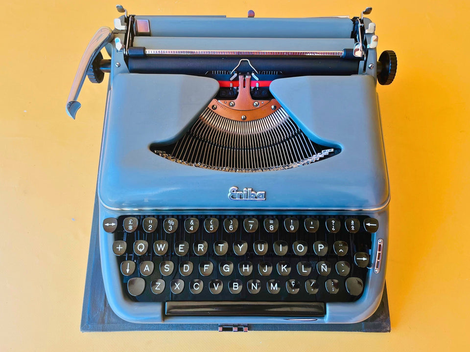 Erika Model 10 Spanish Qwerty keyboard close-up from above