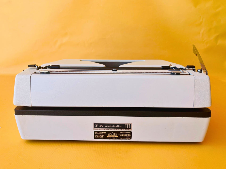 Working Typewriter Adler Gabriele 25 With Case Dutch Qwerty