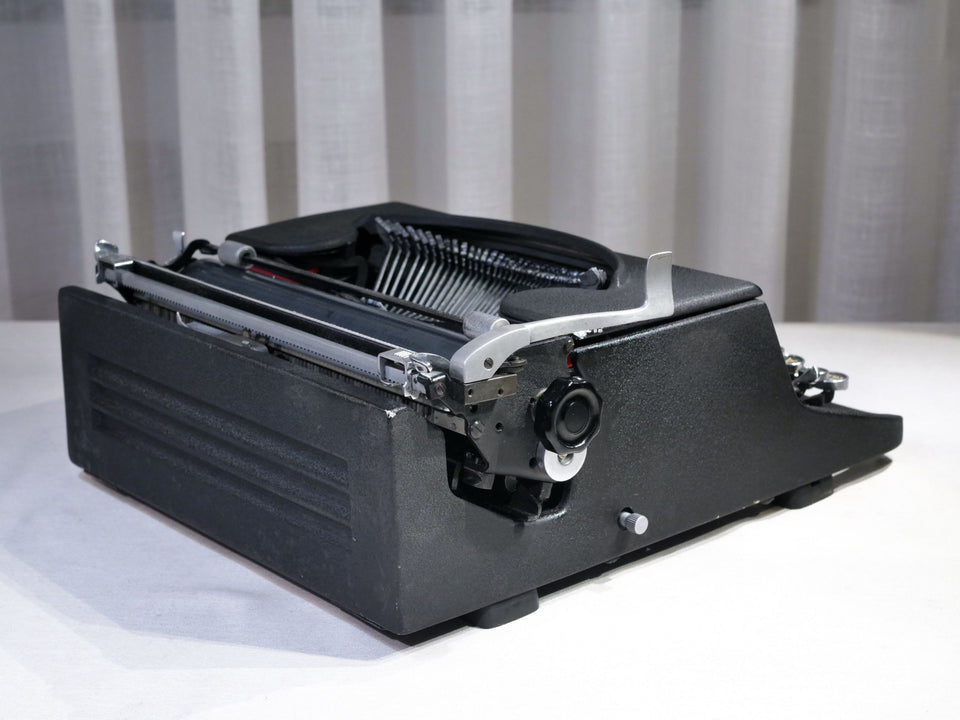 Hispano Olivetti Studio 46 | 1950s Black Metal | Industrial Elegance