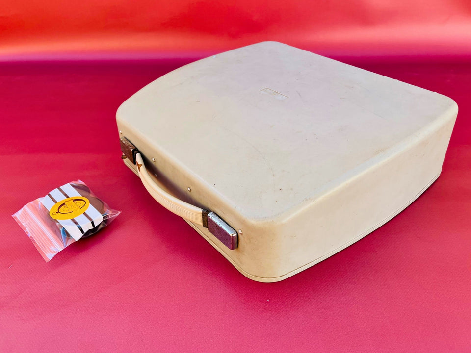 Working Typewriter Amaya Deluxe Blue With Case