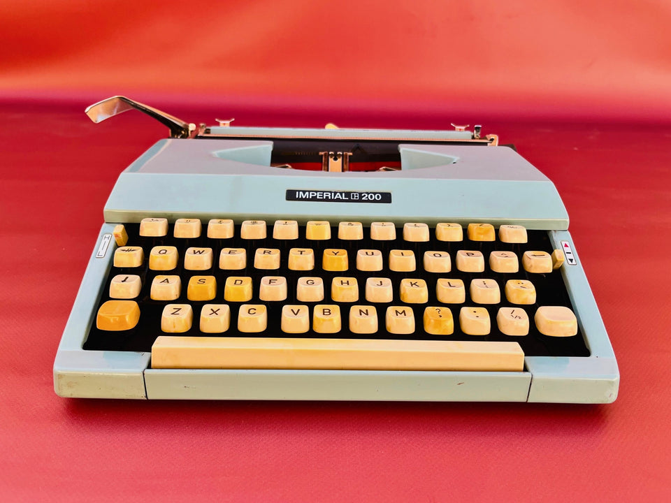 Working Typewriter Imperial 200 Mint Blue With Case