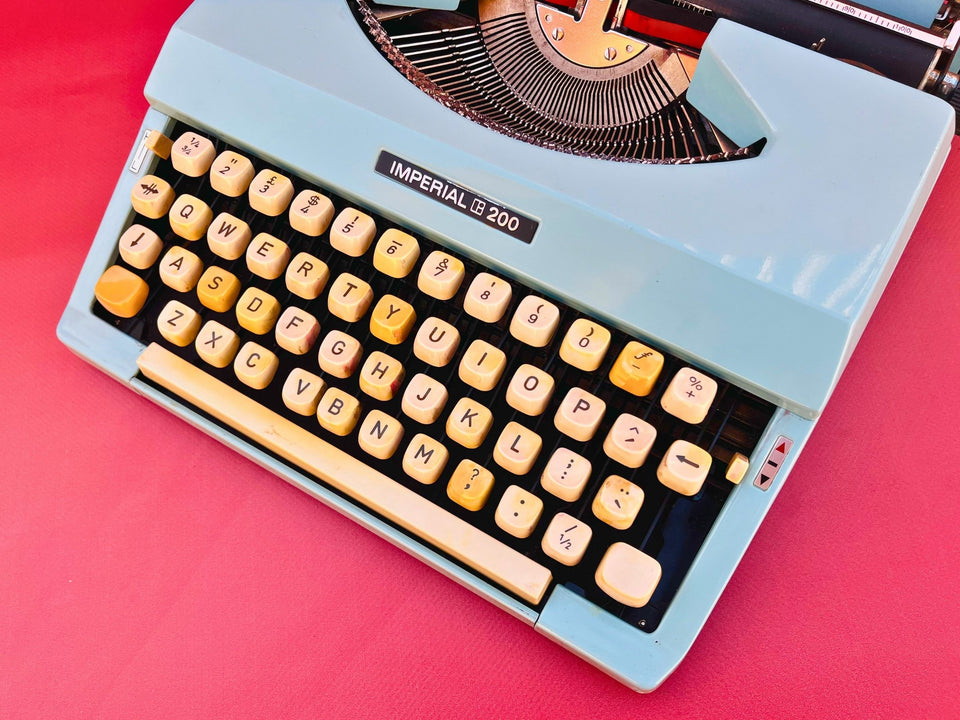 Working Typewriter Imperial 200 Mint Blue With Case