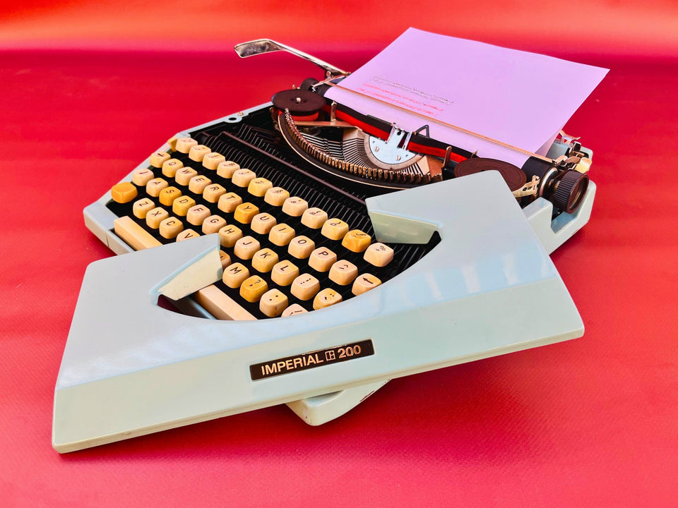 Working Typewriter Imperial 200 Mint Blue With Case