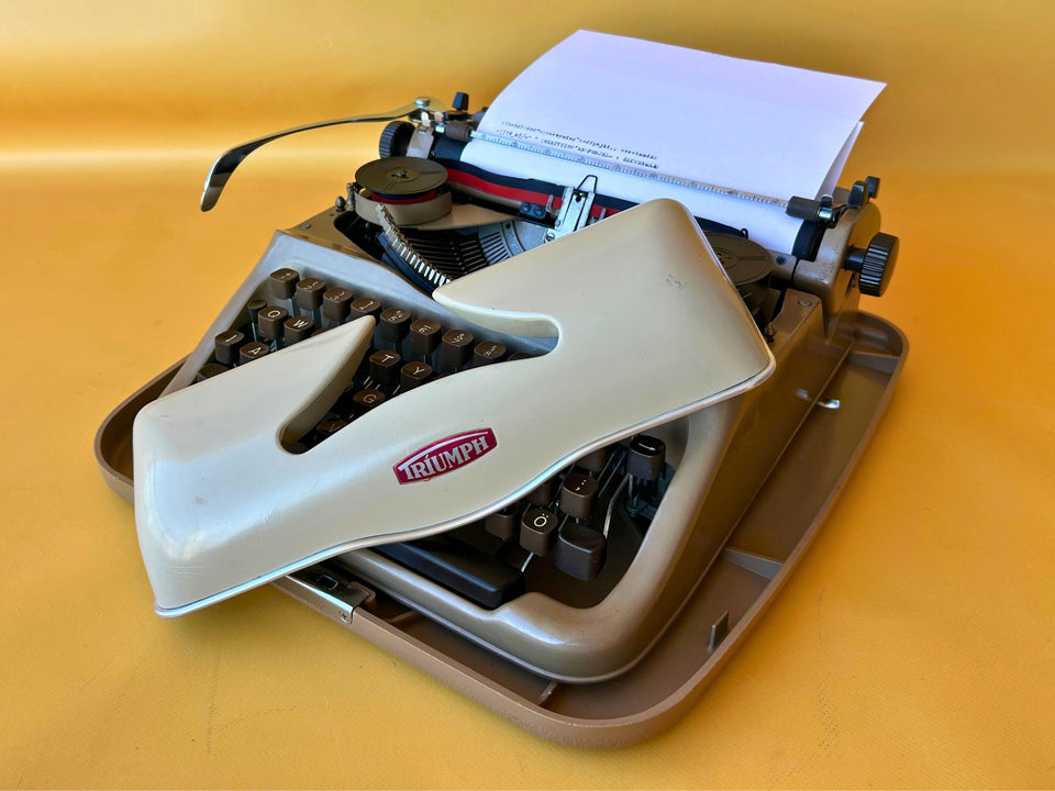 Working Typewriter Triumph Norm 1958 German With Case