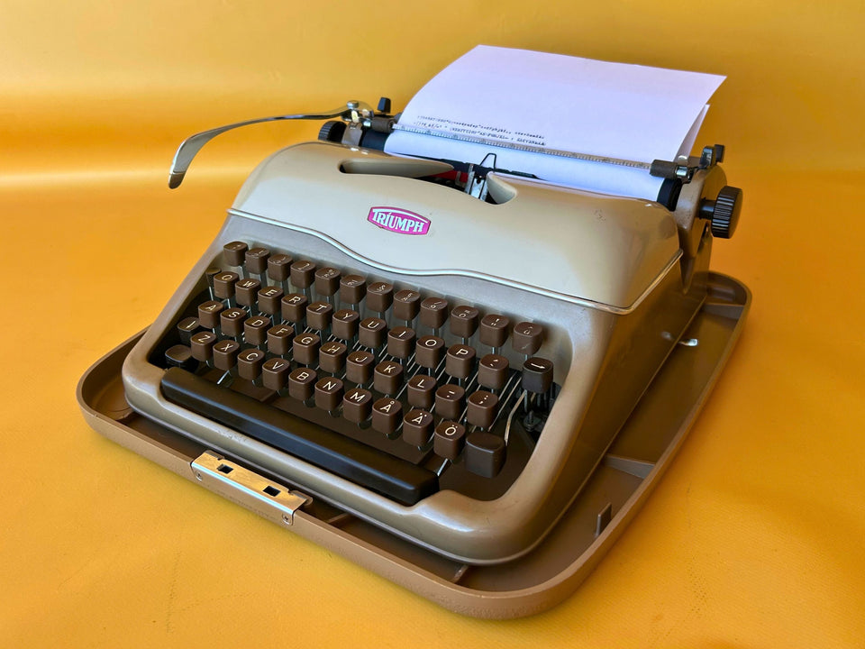 Working Typewriter Triumph Norm 1958 German With Case