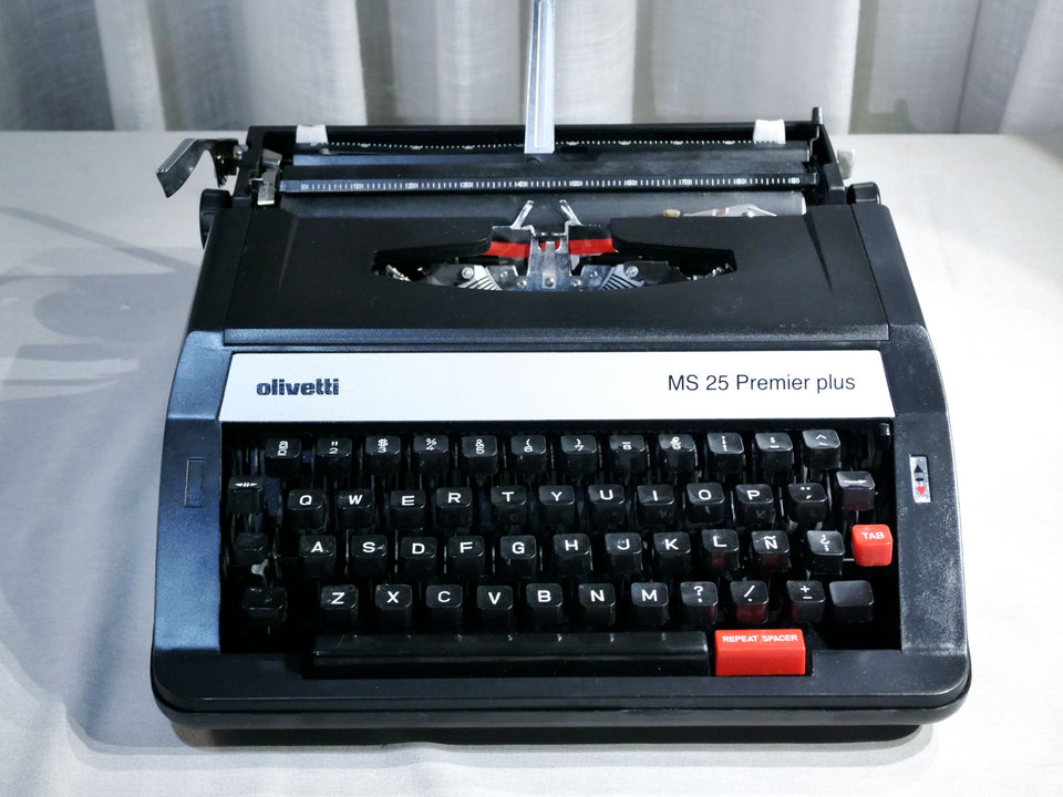 Olivetti MS 25 Premier Plus – Sleek Black – Modernist Manual