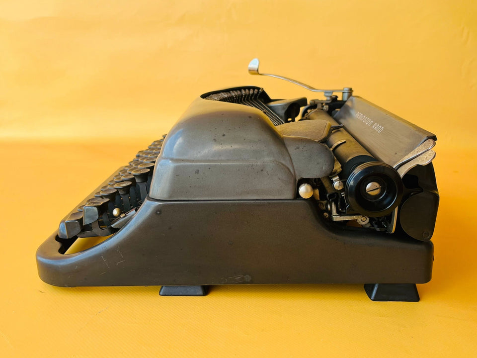 Working Typewriter Remington Rand Deluxe Model 5 Spanish QWERTY 1949