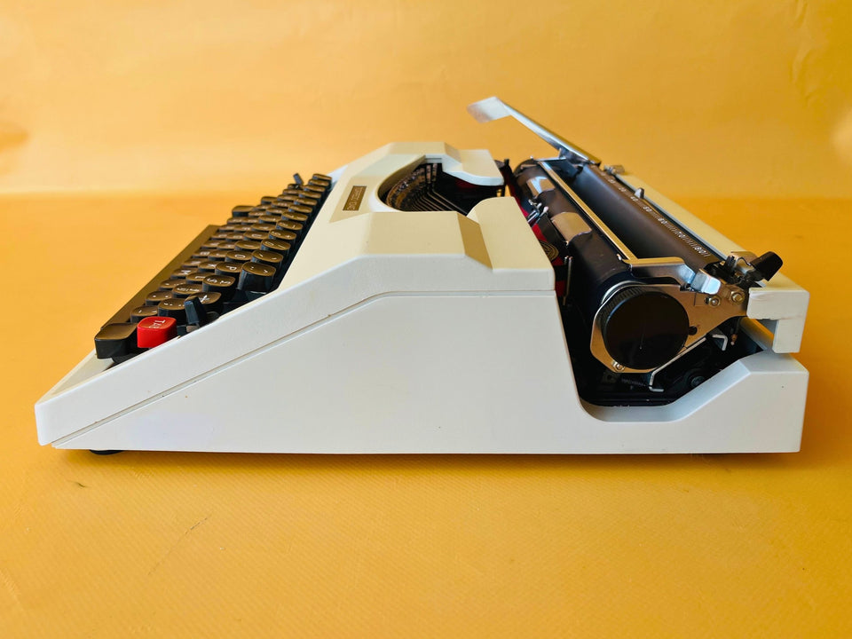 Working Typewriter Torpedo 10 40 White Dutch QWERTY with Case