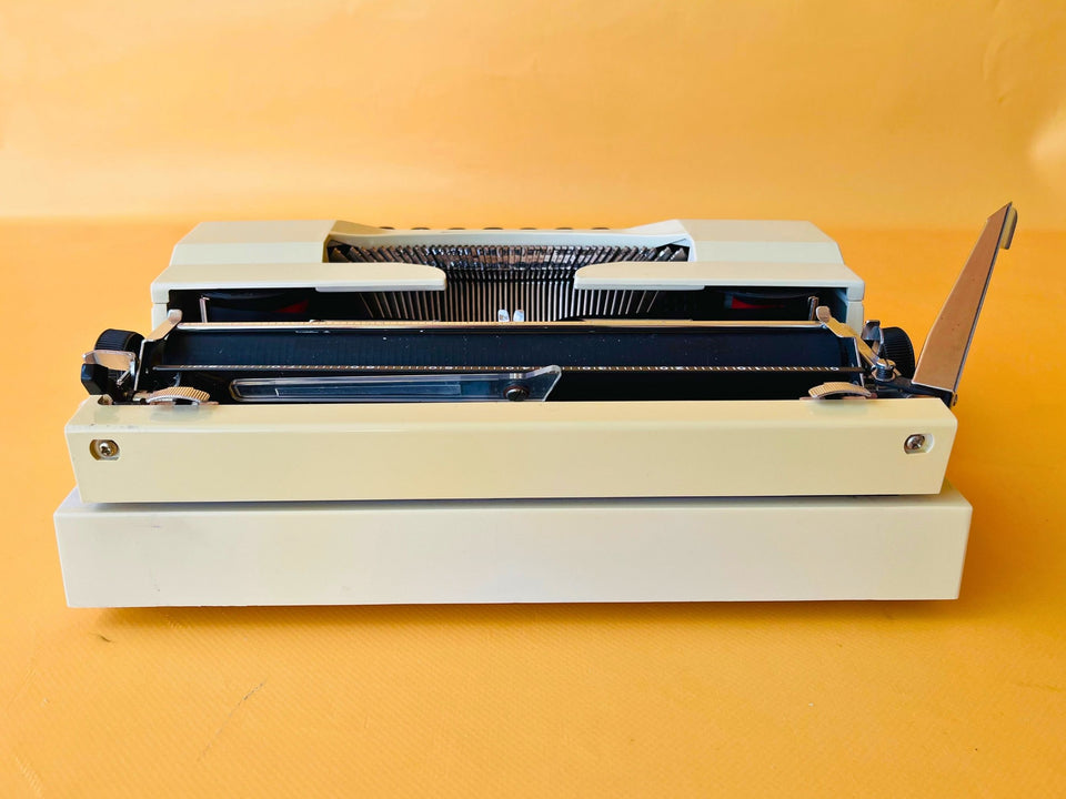 Working Typewriter Torpedo 10 40 White Dutch QWERTY with Case