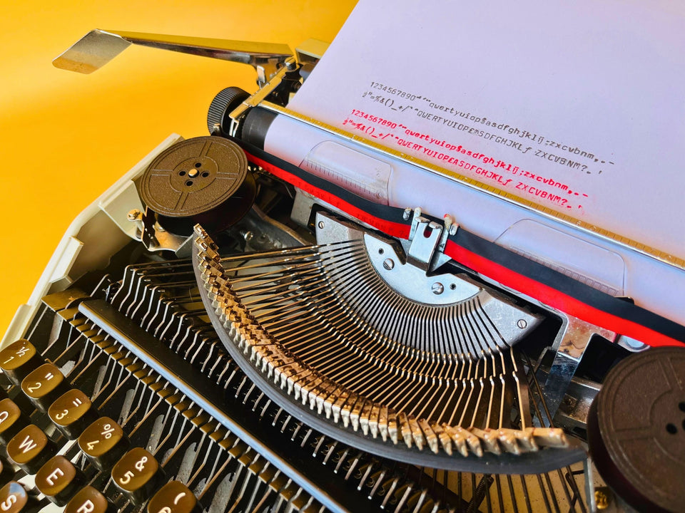 Working Typewriter Torpedo 10 40 White Dutch QWERTY with Case