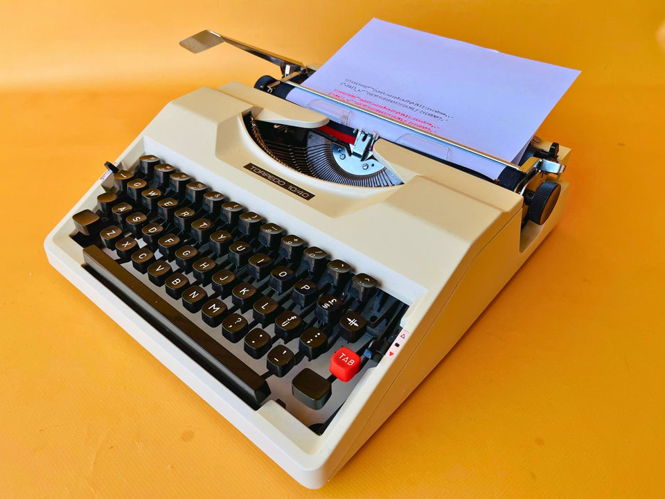 Working Typewriter Torpedo 10 40 White Dutch QWERTY with Case